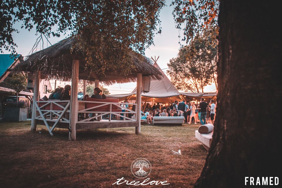 Tipi tent huren - giant hat kata - tentipi - Wigwam huren