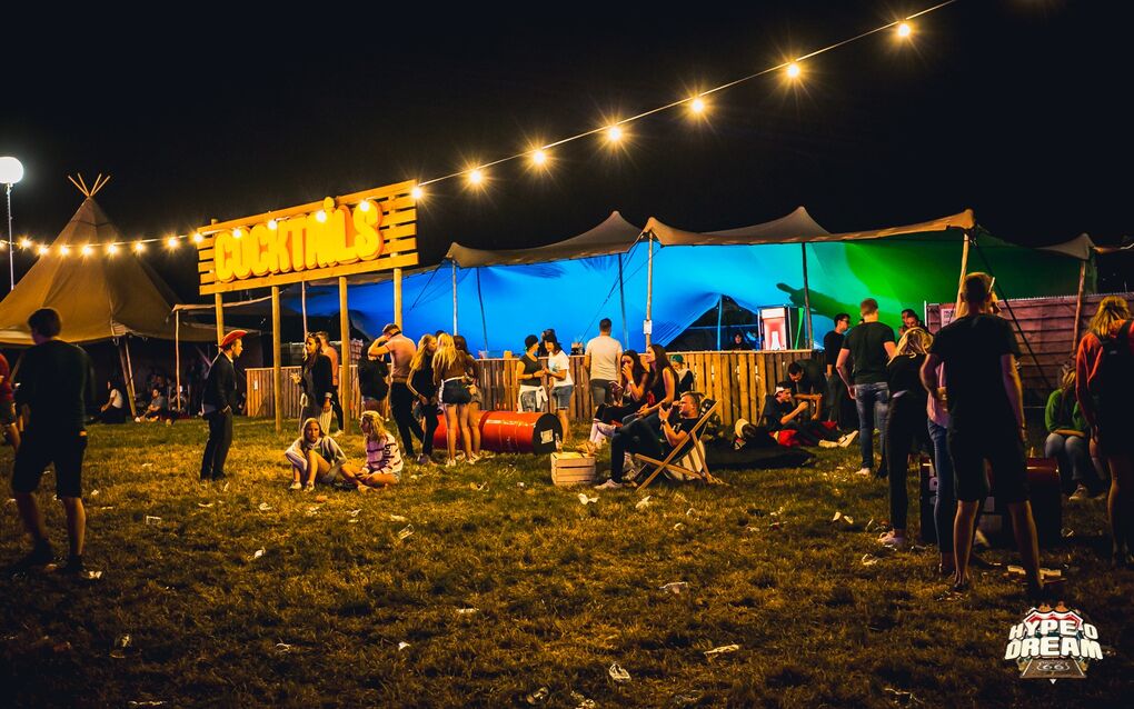 Hype-o-dream I stretched.be I Giant hat kata